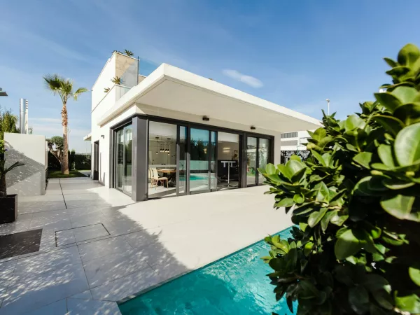 
<span>Town House in Los Angeles</span>
